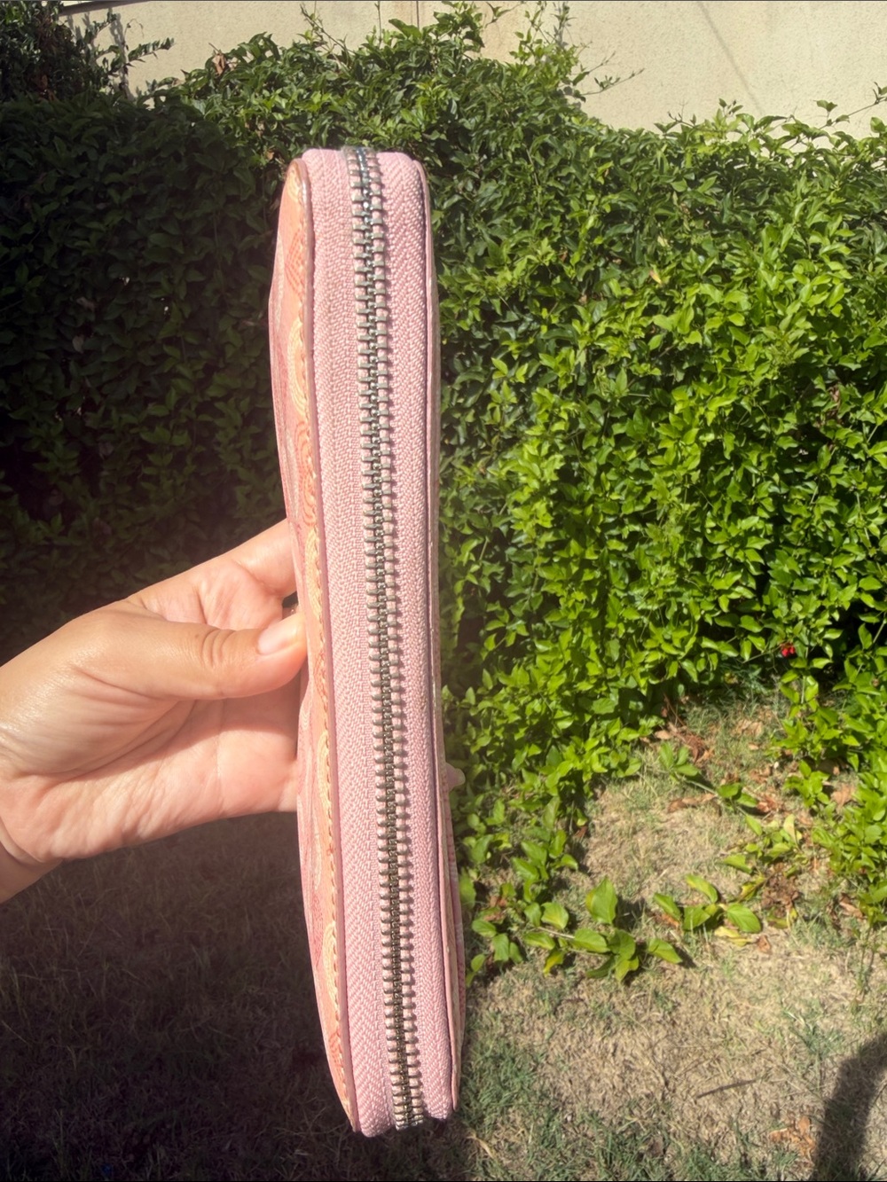 Coach Waverly Hearts F44773 Pink Signature Accordion Zip Wallet Rare - Picture 4 of 17